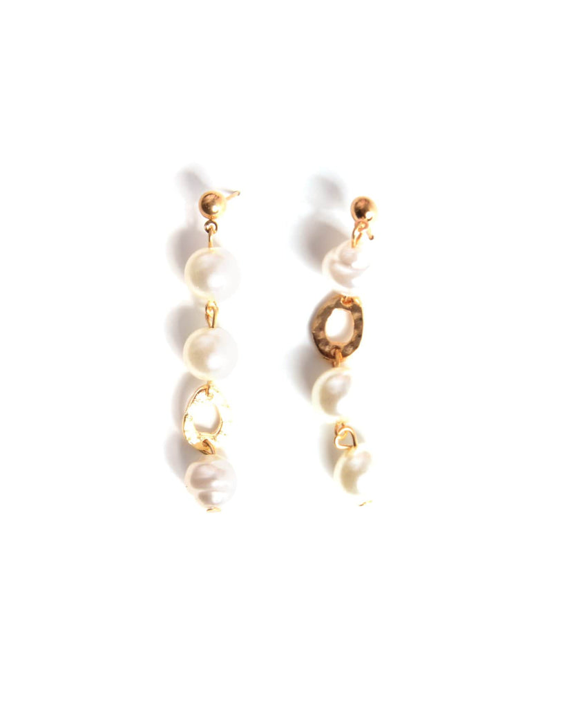 pearl earring