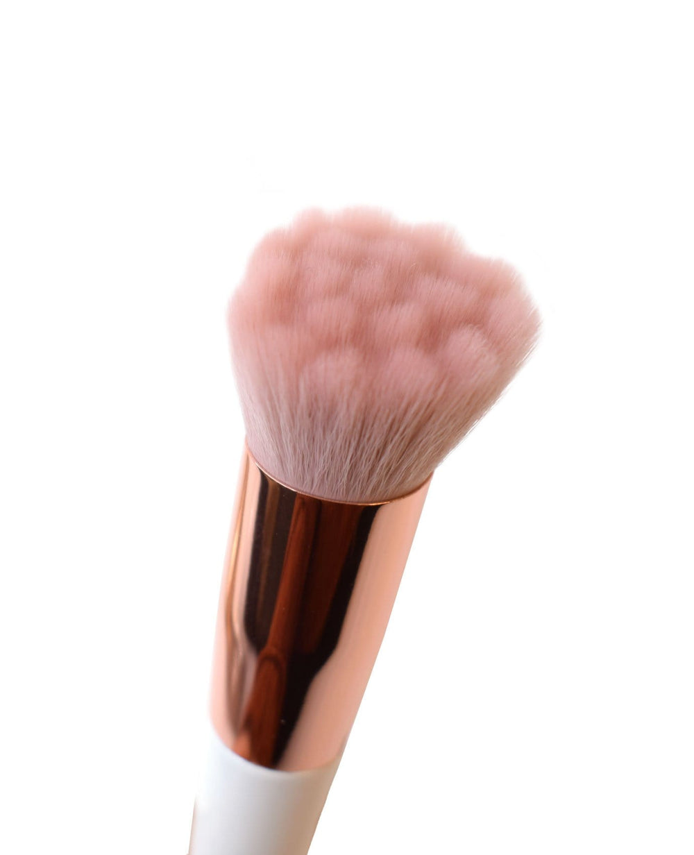 Amor Us Luxe Basics-210 Embossed Face Brush